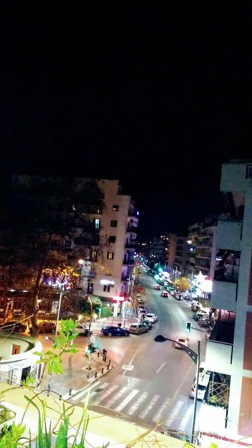 Center In The City Near The Sea And Conference Center Of Concert Hall سالونيك